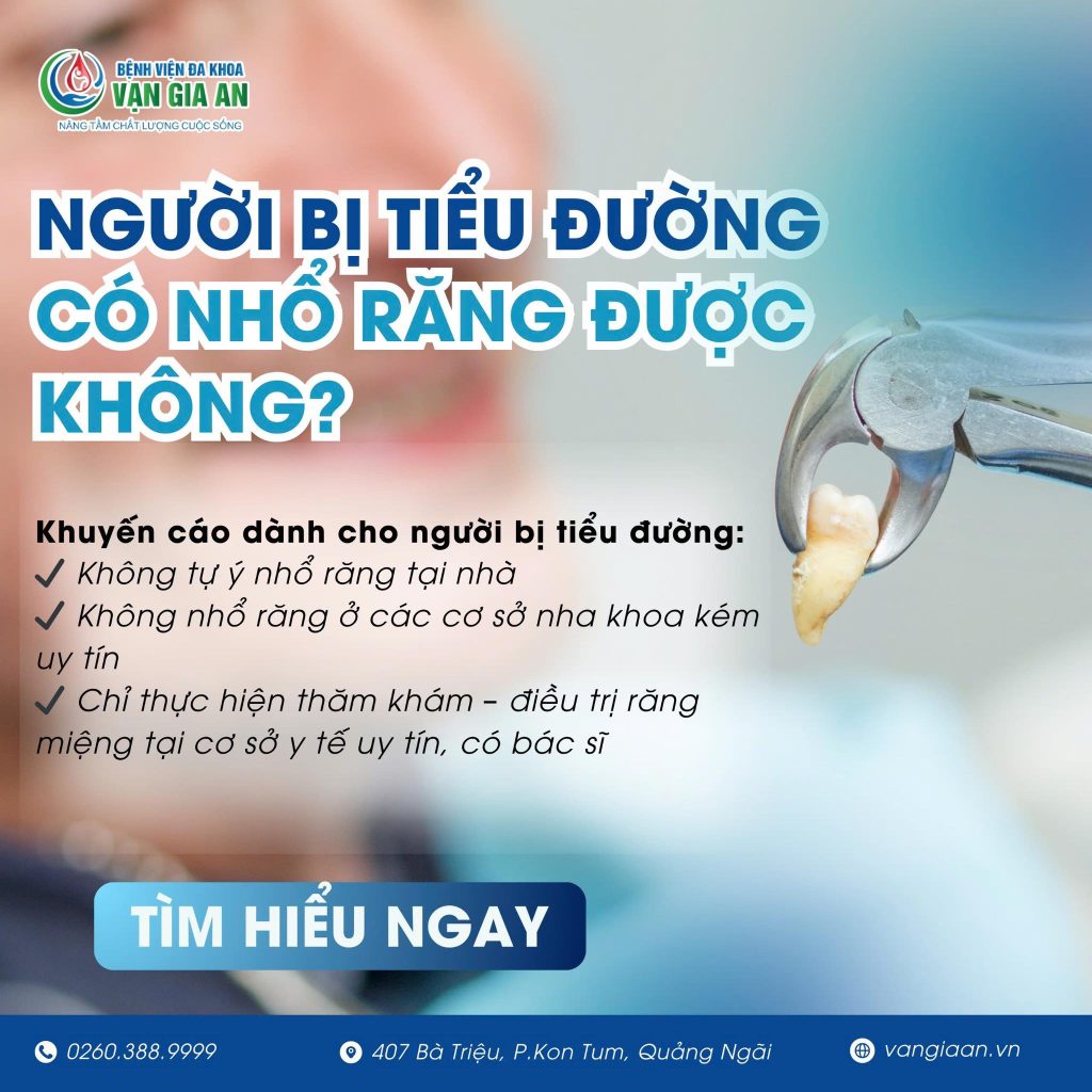 Bác sĩ nha khoa bệnh viện Vạn Gia An tư vấn nhổ răng cho người bệnh tiểu đường.